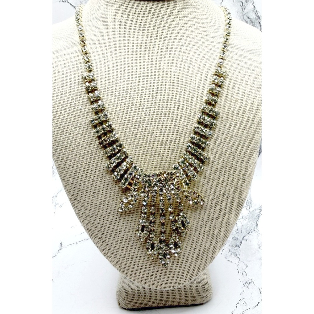 Vintage Rhinestone Bib Necklace Silver Tone Statement Collar 17-20"‎